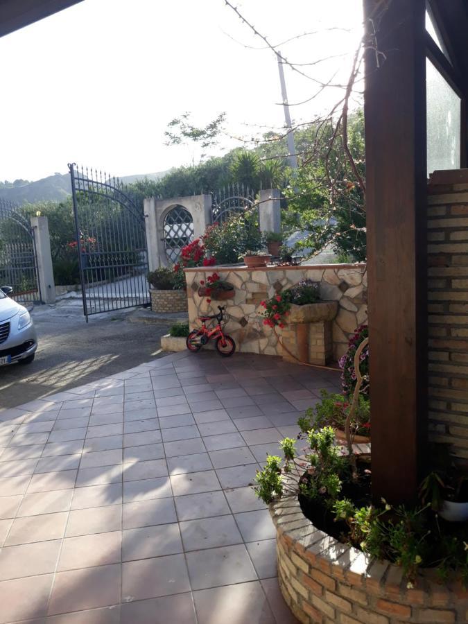 Bed and Breakfast La Casa Di Bia Корлеоне Экстерьер фото