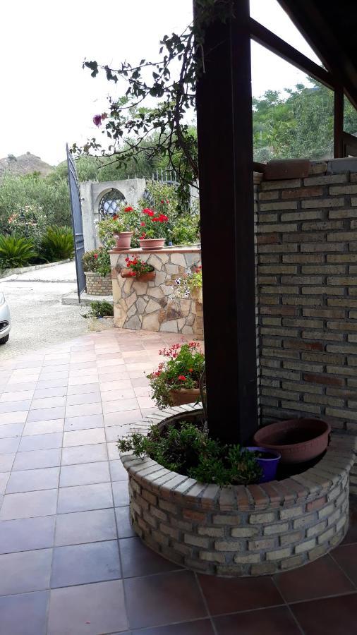 Bed and Breakfast La Casa Di Bia Корлеоне Экстерьер фото