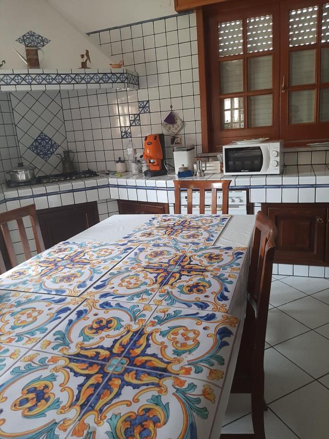 Bed and Breakfast La Casa Di Bia Корлеоне Экстерьер фото